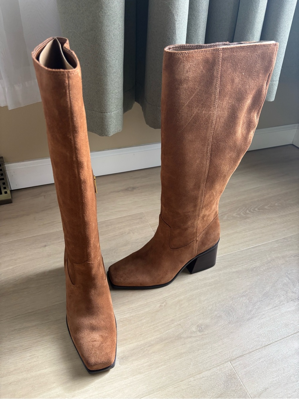 Vince Camuto Sangeti Boots - Picture 3 of 12